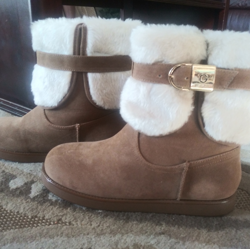 Brand New Guess Boots
